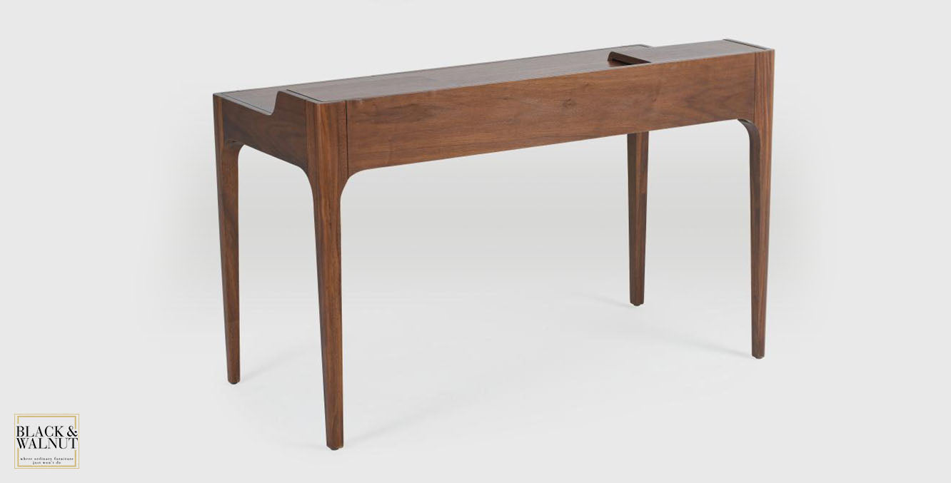 A Writer’s Guide to Buying A Writing Desk For Your Home Office