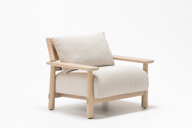 AKANE Lounge Chair