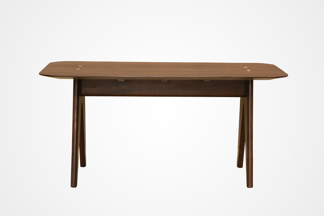 INARI Dining Table