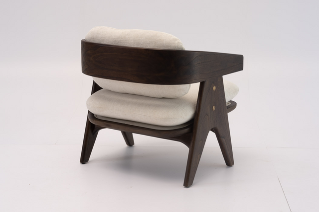 INARI Lounge Chair