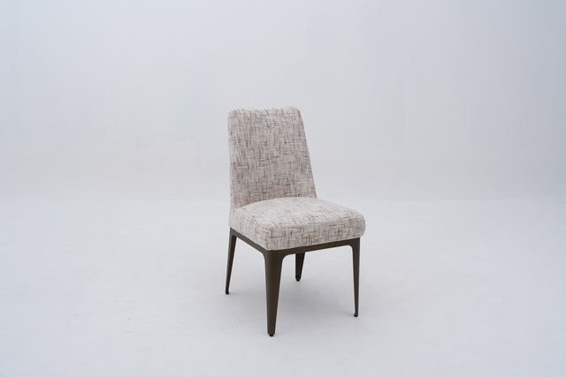 VOLTURA Power Extension Dining Table