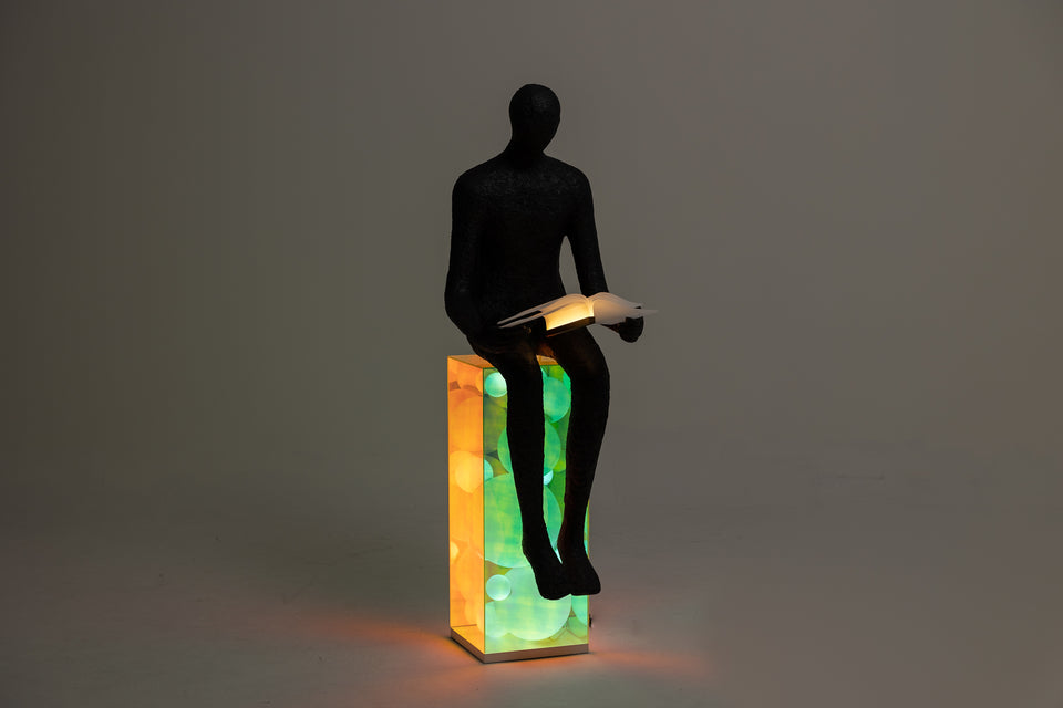 MAN-WITH-BOOK Accent Light